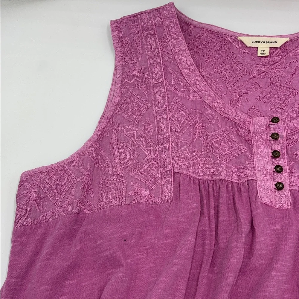 Lucky Brand Embroidered Yoke Sleeveless Top in First Bloom - Picture 3 of 7